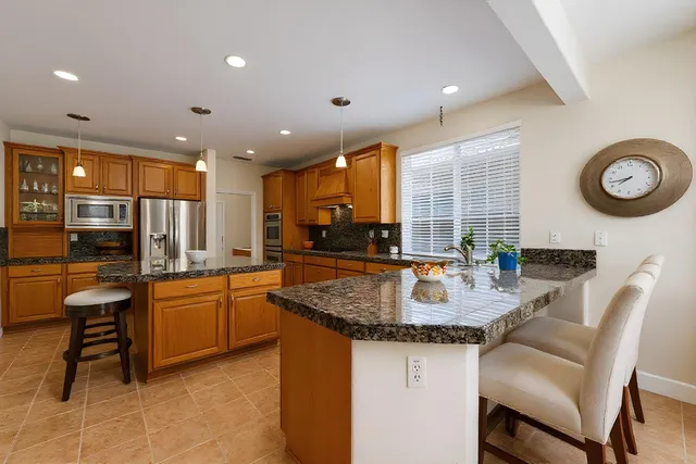 $924,999 | 301 Vista Creek Circle, Sacramento, CA 95835