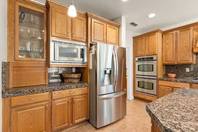 $924,999 | 301 Vista Creek Circle, Sacramento, CA 95835