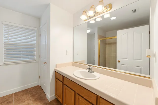 $924,999 | 301 Vista Creek Circle, Sacramento, CA 95835