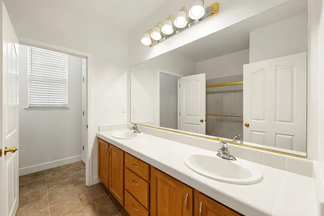 $924,999 | 301 Vista Creek Circle, Sacramento, CA 95835