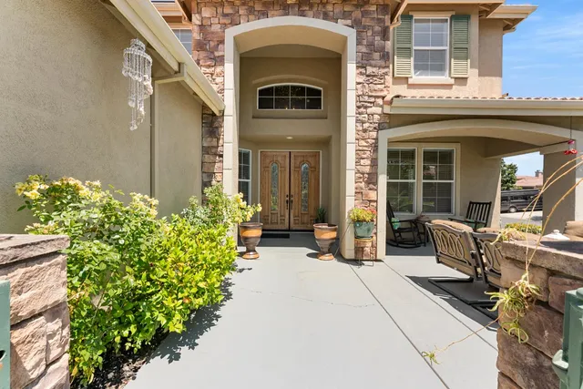$924,999 | 301 Vista Creek Circle, Sacramento, CA 95835