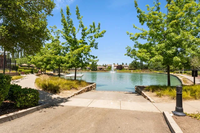 $924,999 | 301 Vista Creek Circle, Sacramento, CA 95835