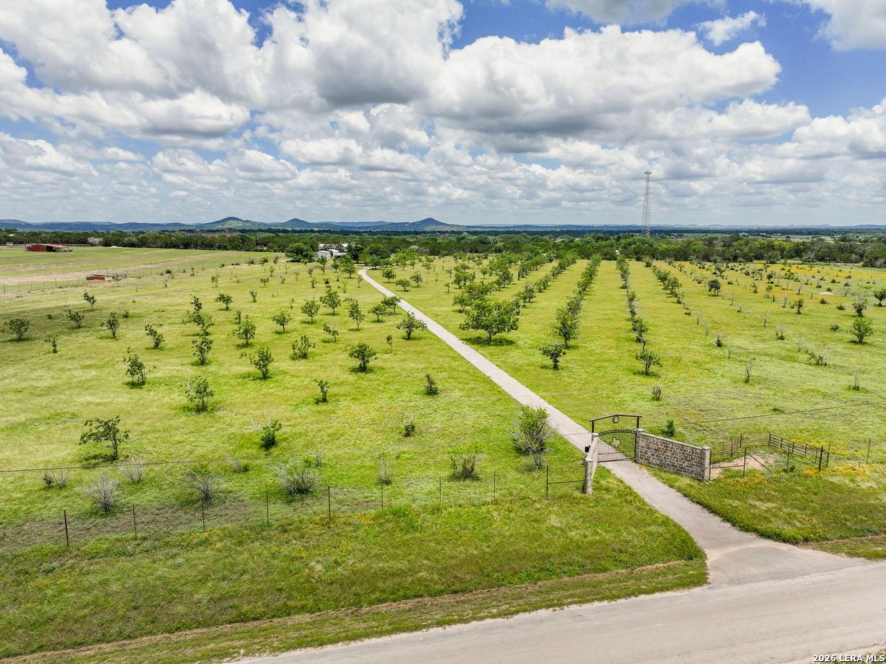 292 Old Loop 173 Bandera, TX 78003 - Photo 14 of 18