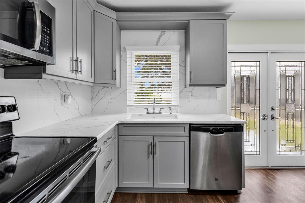 8391 Pickwick Road North Port, FL 34287 - Photo 14 of 32