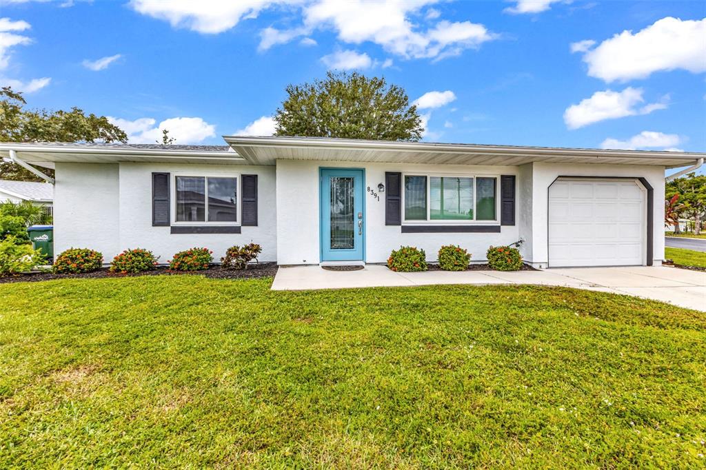 8391 Pickwick Road North Port, FL 34287 - Photo 3 of 32