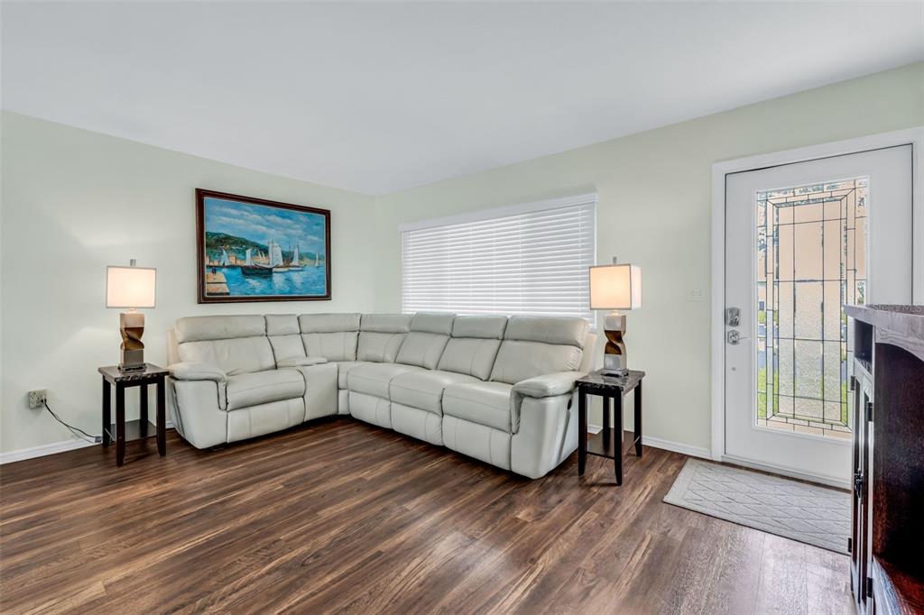 8391 Pickwick Road North Port, FL 34287 - Photo 5 of 32