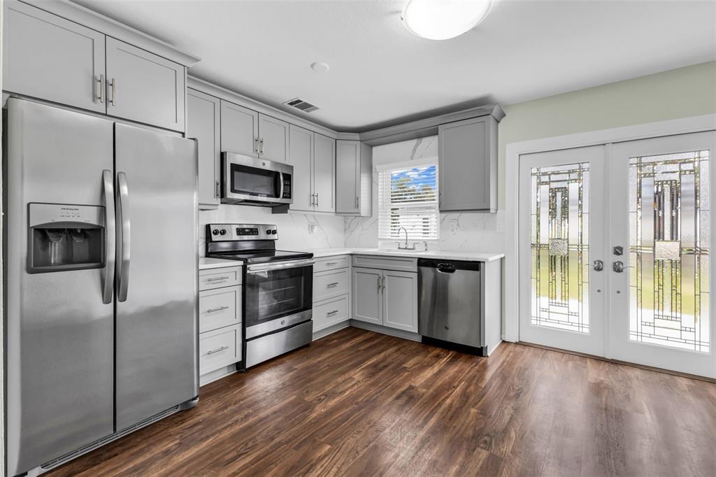 8391 Pickwick Road North Port, FL 34287 - Photo 10 of 32