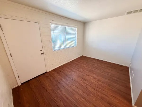 $695 | 6802 West Glendale Avenue, Unit 14, Glendale, AZ 85303