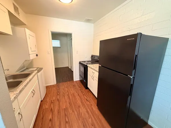 $695 | 6802 West Glendale Avenue, Unit 14, Glendale, AZ 85303