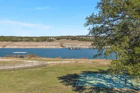 $799,000 | 20812 East Lakeshore Drive, Spicewood, TX 78669