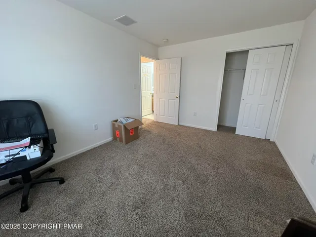 $339,000 | 214 Kensington Drive, Bushkill, PA 18324