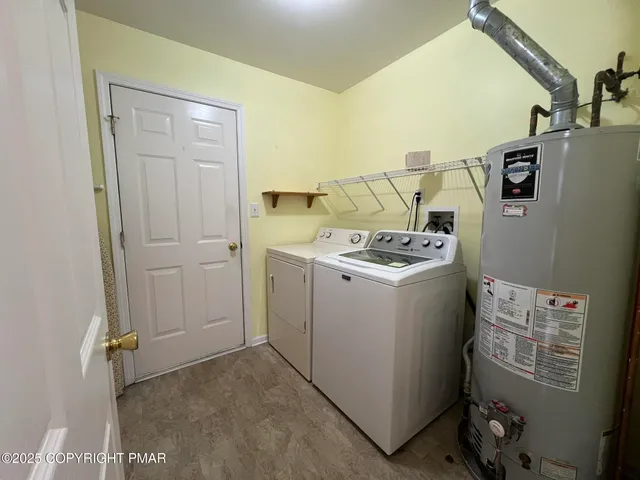 $339,000 | 214 Kensington Drive, Bushkill, PA 18324