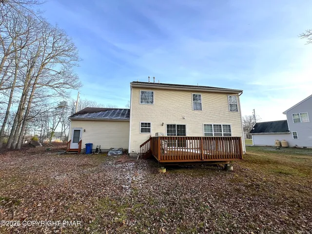 $339,000 | 214 Kensington Drive, Bushkill, PA 18324