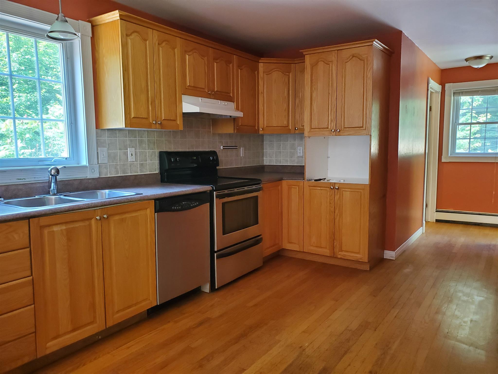 115 Craney Hill Road Weare, NH 03281 - Photo 2 of 22