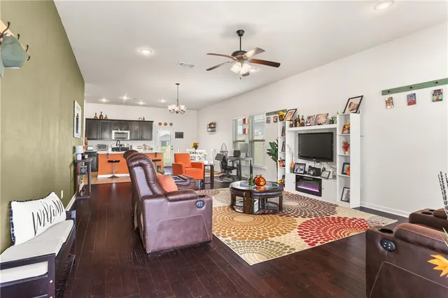 $2,500 | 42403 Tigers Eye Stone Avenue, Prairieville, LA 70769