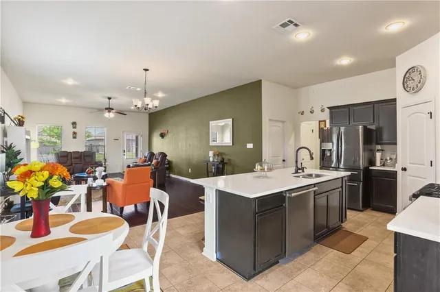 $2,500 | 42403 Tigers Eye Stone Avenue, Prairieville, LA 70769