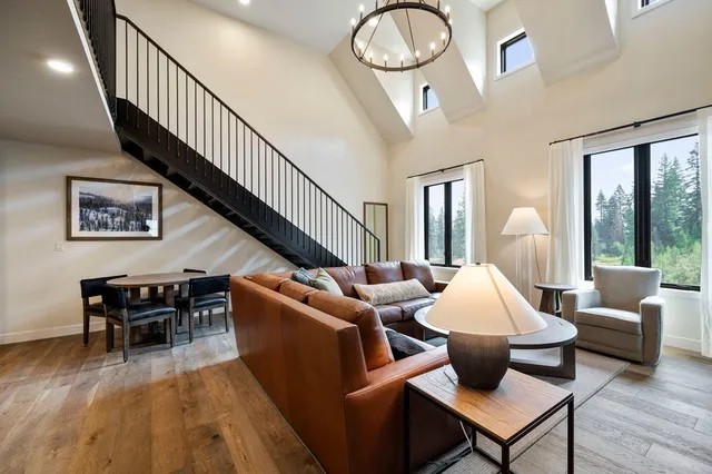 $1,599,000 | 700 Village Drive, Unit 402, Donnelly, ID 83615