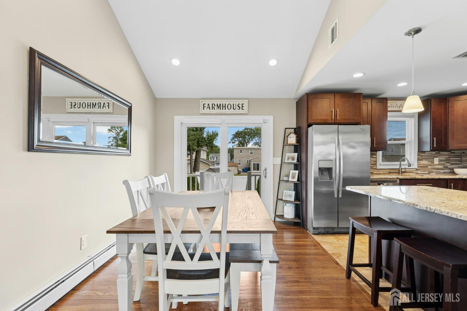 16 Neptune Place Colonia, NJ 07067 - Photo 9 of 34