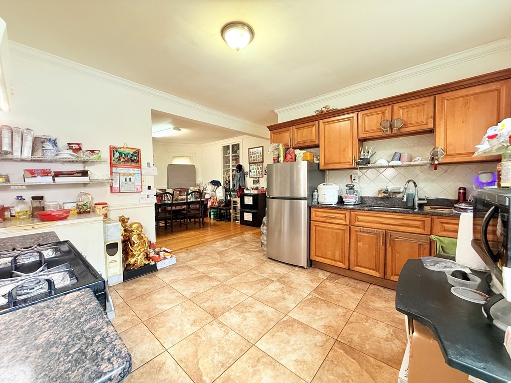 11 Edwin Street Boston, MA 02124 - Photo 2 of 20