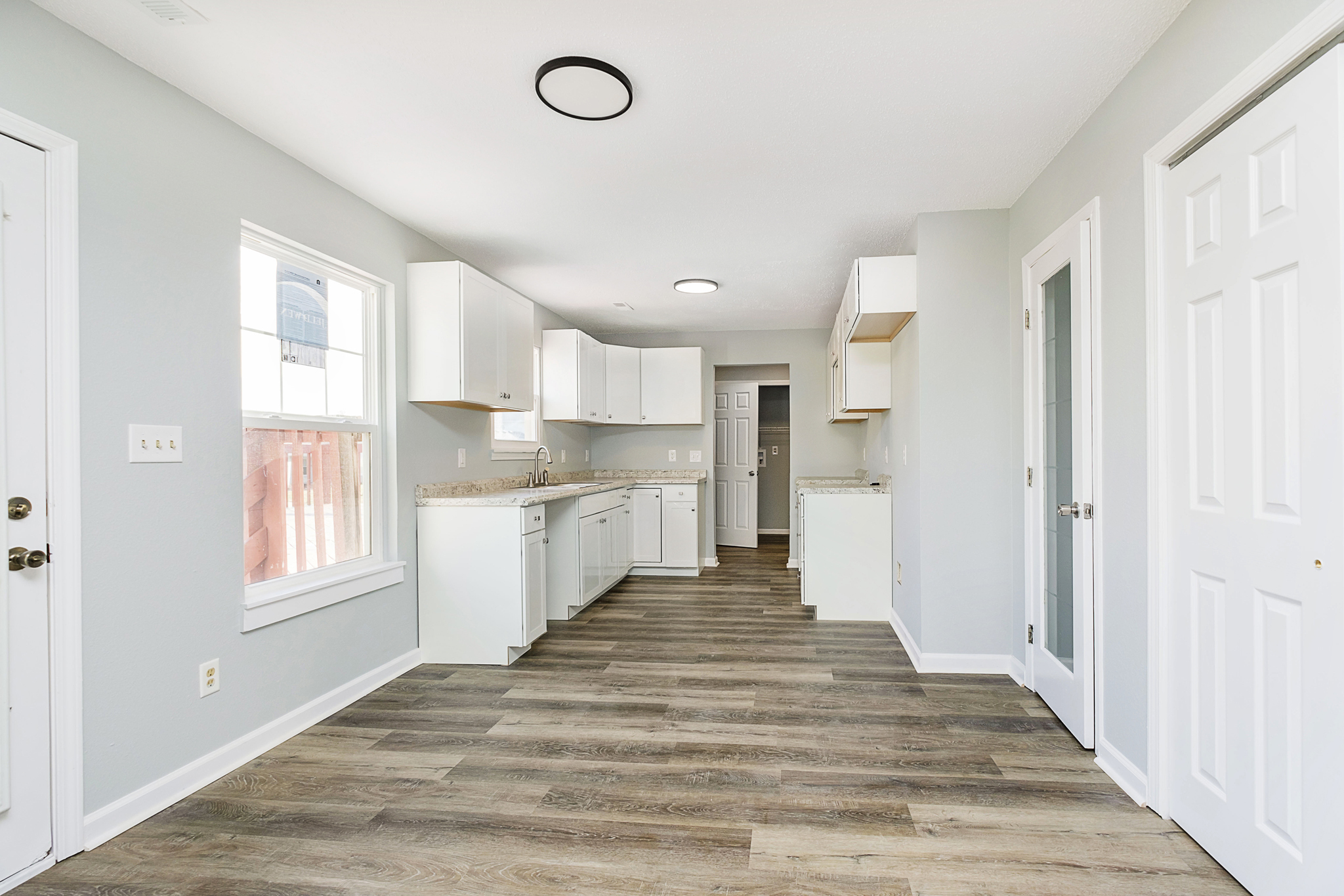 5409 Alameda Road Indianapolis, IN 46228 - Photo 3 of 27 Gallery Image 3