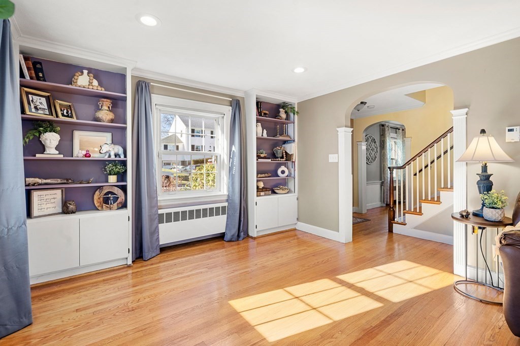 38 Fox Road Wakefield, MA 01880 - Photo 6 of 27 Gallery Image 6