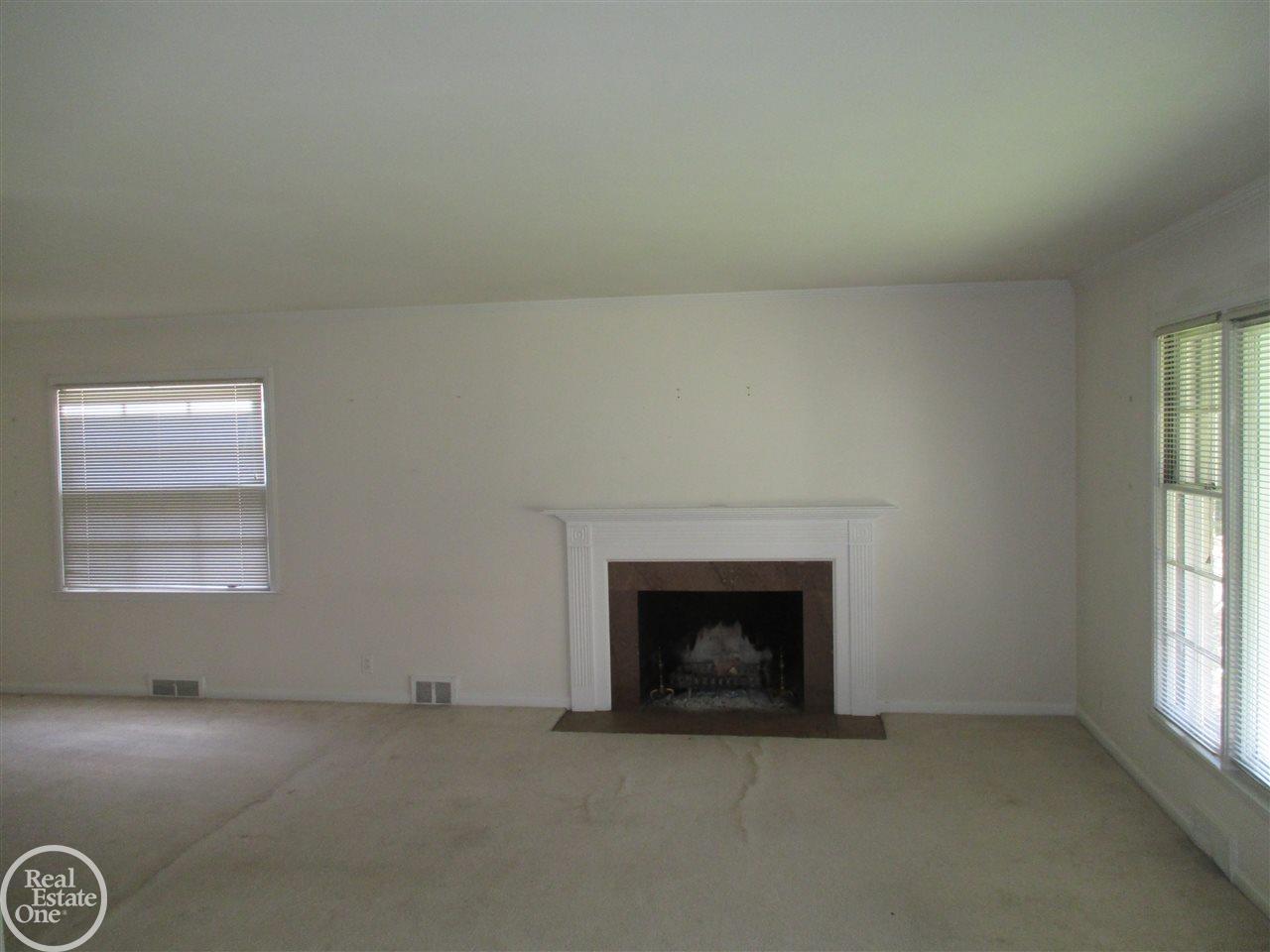 840 Harcourt Road Grosse Pointe Park, MI 48230 - Photo 14 of 27