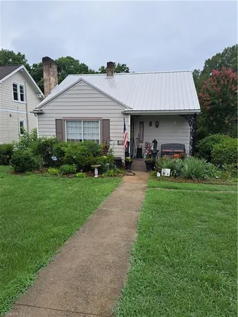 $220,000 | 813 Carrick Street, High Point, NC 27262