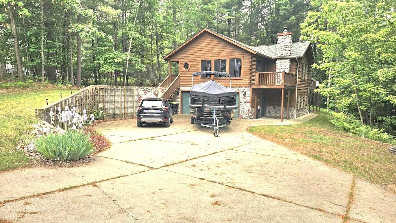 4911 Princess Way Gladwin, MI 48624 - Photo 3 of 55