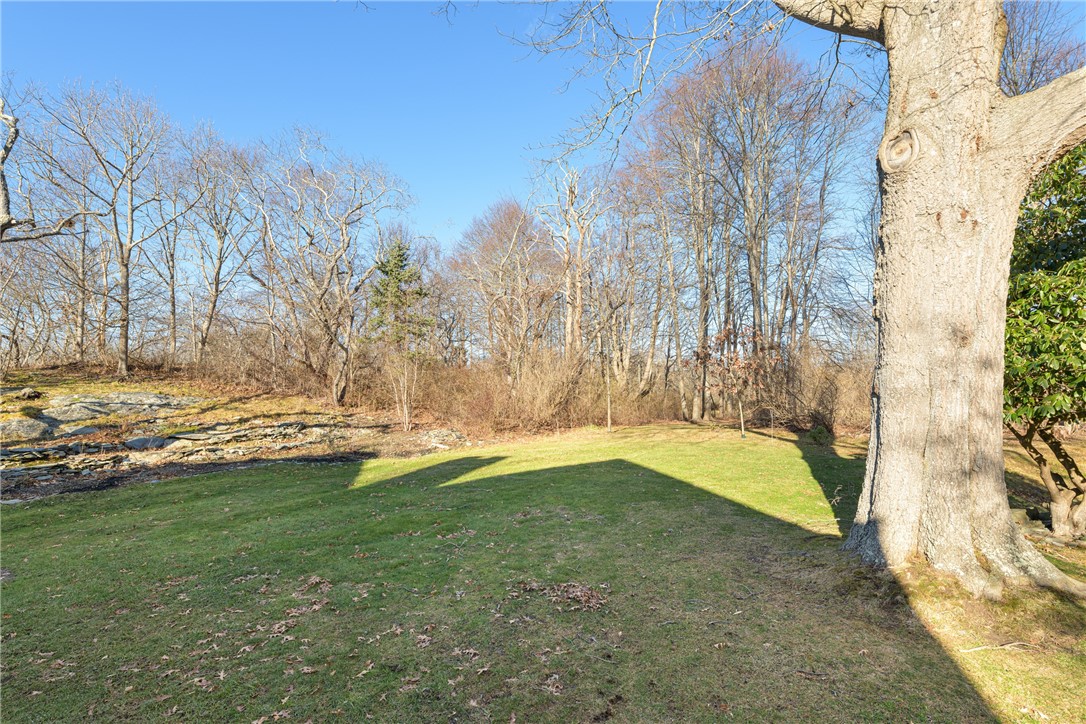 15 Hammersmith Road, Unit 31A Newport, RI 02840 - Photo 7 of 42 Yard