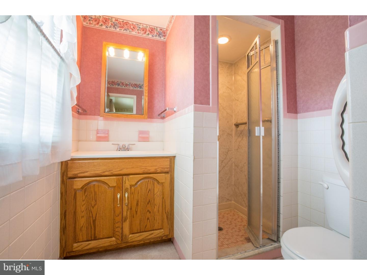 2580 Exton Road Hatboro, PA 19040 - Photo 22 of 22 Bathroom