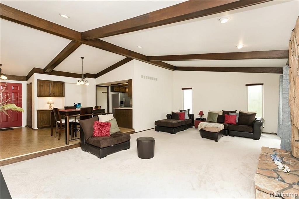 304 Coldiron Drive Rochester Hills, MI 48307 - Photo 8 of 31