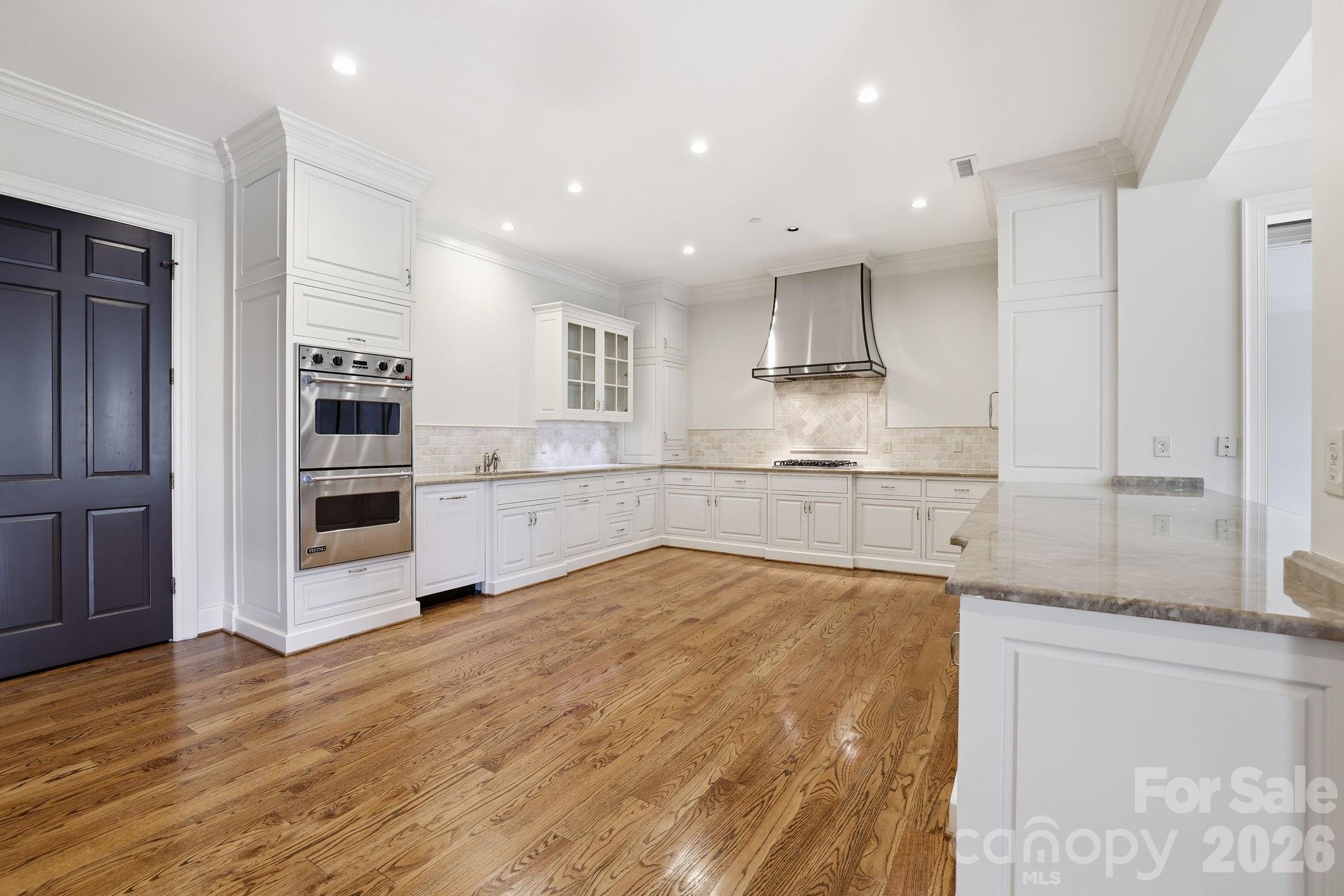 168 Cherokee Road Charlotte, NC 28207 - Photo 14 of 40 Gallery Image 14
