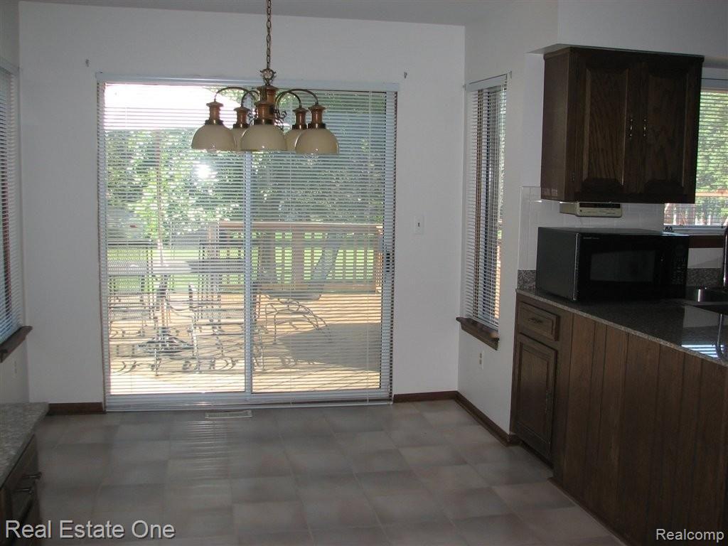 2390 Rancroft Beat Rochester, MI 48306 - Photo 9 of 13 11 Breakfast Room.JPG