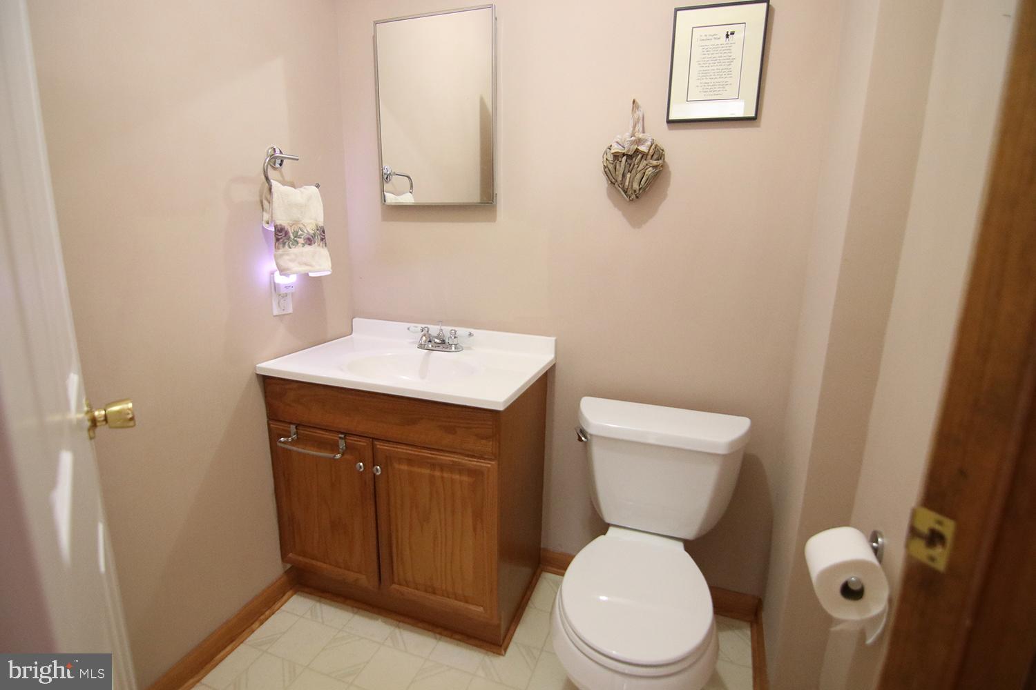 852 Valley Road Warrington, PA 18976 - Photo 15 of 41 Gallery Image 15
