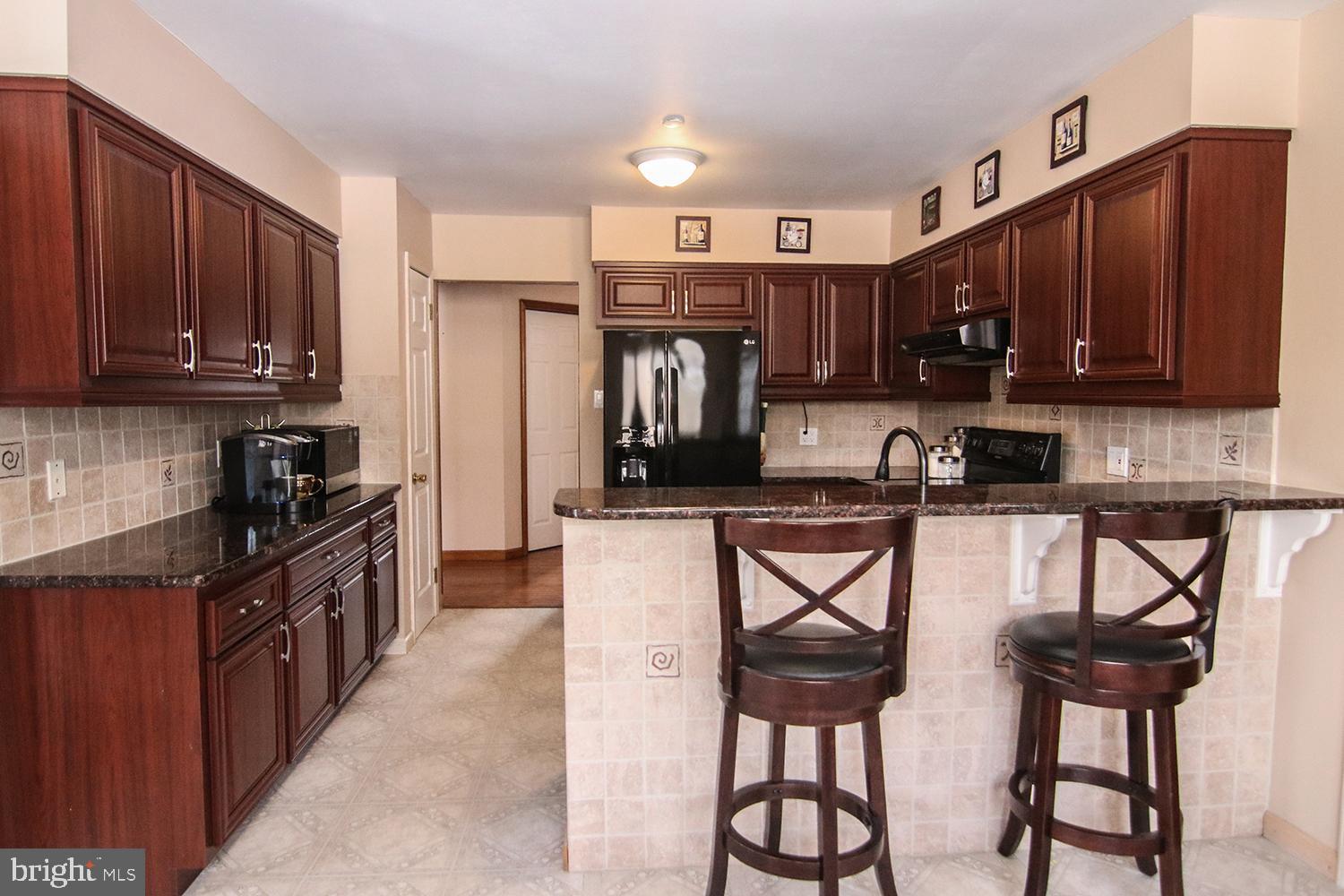 852 Valley Road Warrington, PA 18976 - Photo 6 of 41 Gallery Image 6
