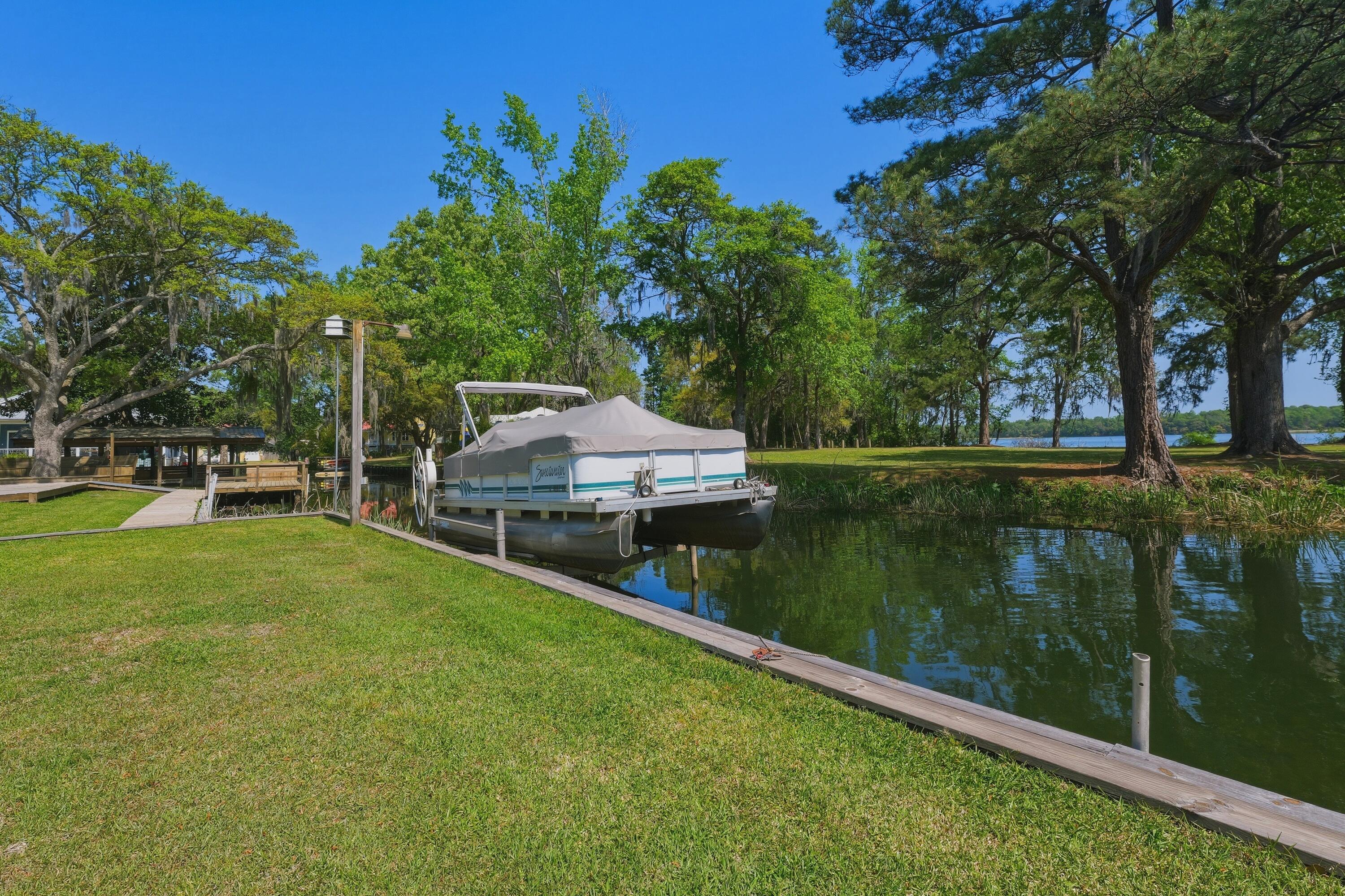 1805 Ringneck Road Moncks Corner, SC 29461 - Photo 5 of 40 6C9492F7-C393-4DE7-BFDB-168333063A7C