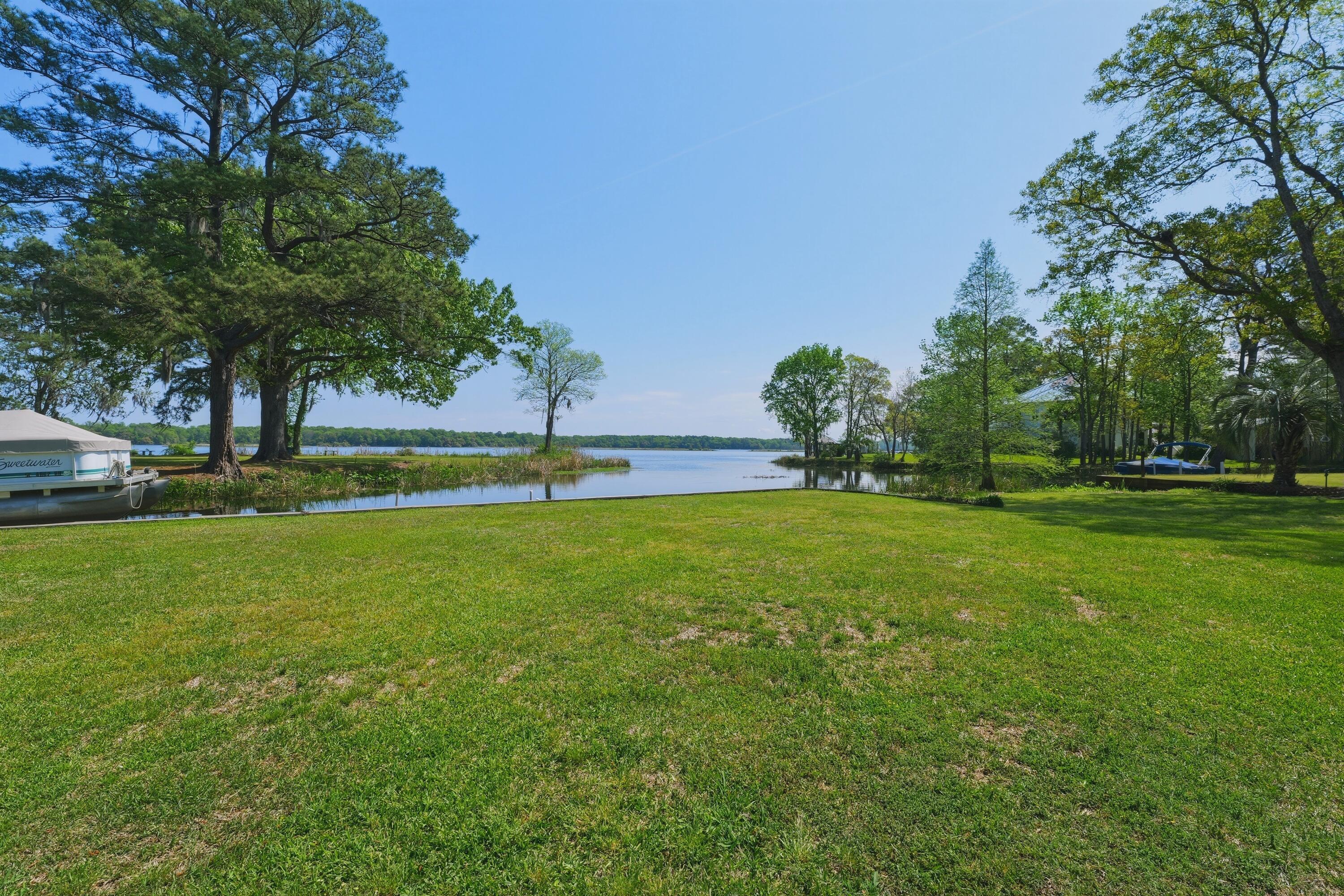 1805 Ringneck Road Moncks Corner, SC 29461 - Photo 7 of 40 36C1F754-E8CE-48B0-B24A-AA865F9F61B3