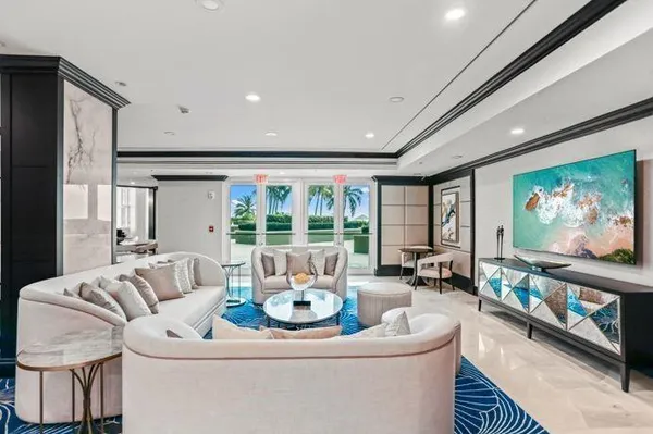 $1,100,000 | 1063 Hillsboro Mile, Unit 115, Hillsboro Beach, FL 33064