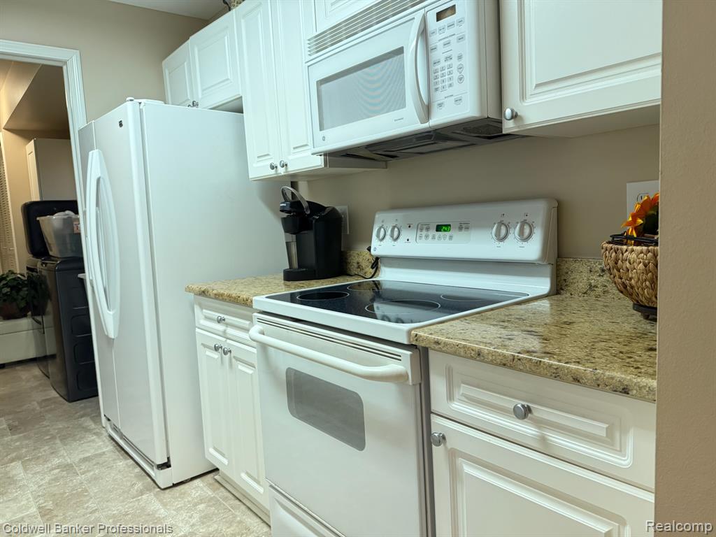 5349 Brookemonte Circle Rochester, MI 48306 - Photo 23 of 44