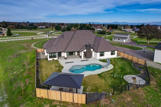 $1,950,000 | 3020 Swan Court, Cottonwood, CA 96022