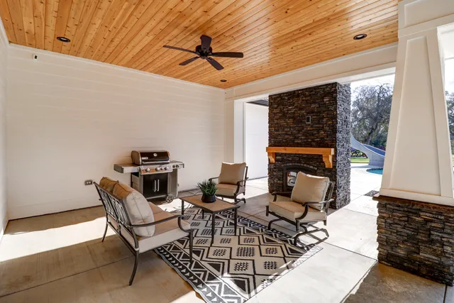 $1,950,000 | 3020 Swan Court, Cottonwood, CA 96022