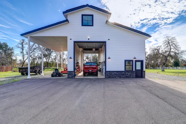 $1,950,000 | 3020 Swan Court, Cottonwood, CA 96022