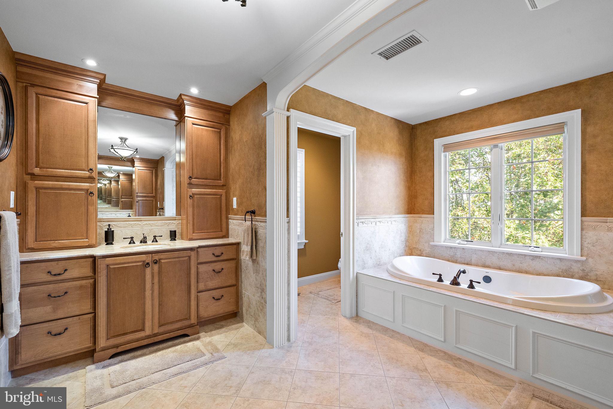 111 Bailey Circle Kennett Square, PA 19348 - Photo 35 of 64 En-suite bath with private water closet