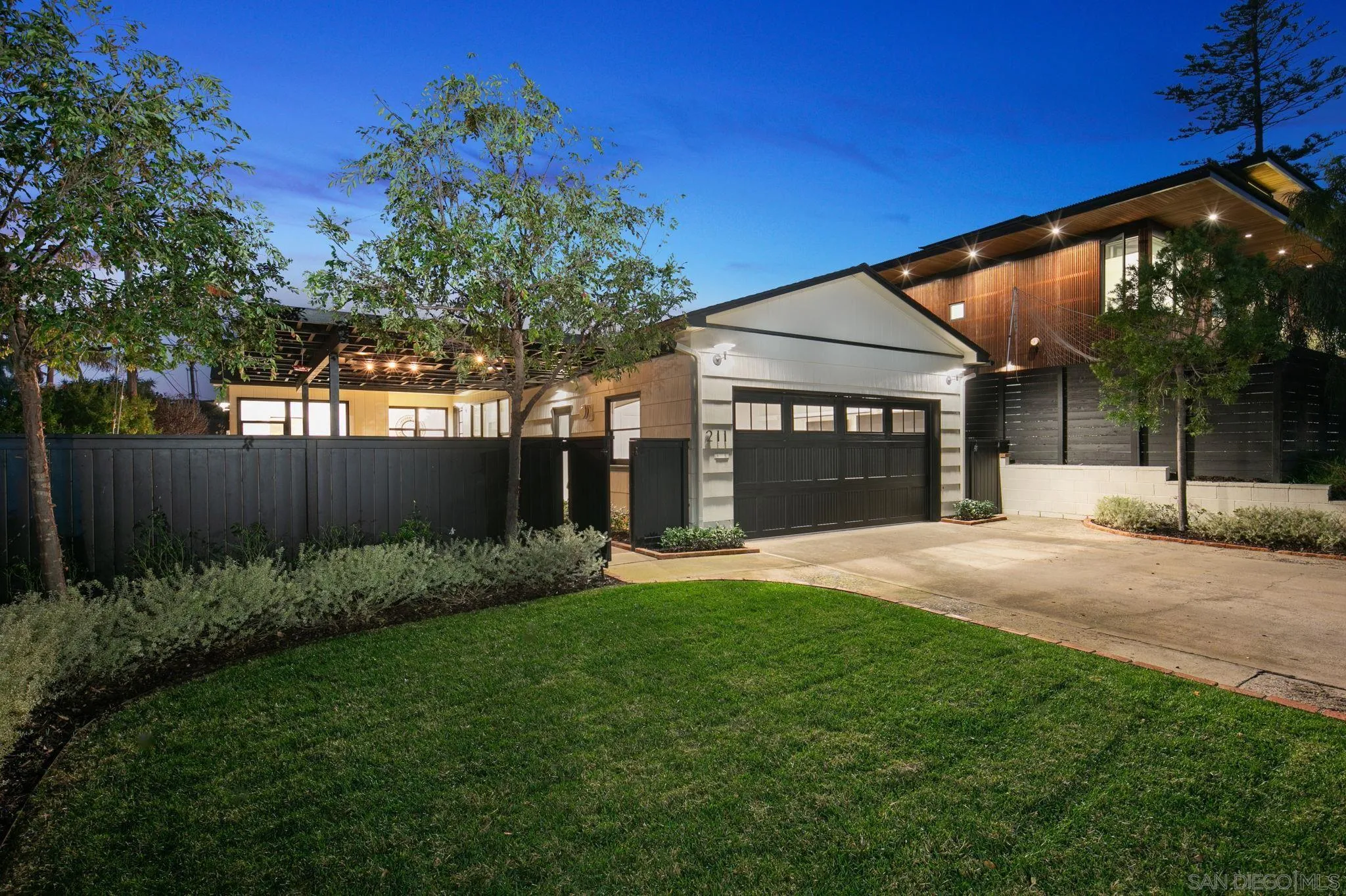 211 Ocean Street Solana Beach, CA 92075 - Photo 2 of 29 a view of a back yard of the house