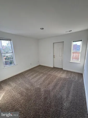 $3,000 | 526 8th Street Northeast, Unit 1, Washington, DC 20002