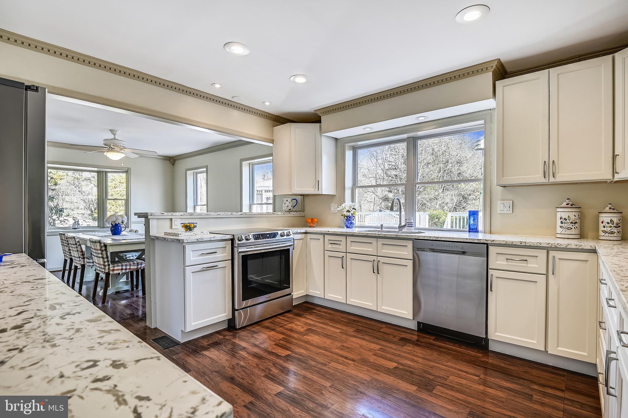 15143 York Road Sparks, MD 21152 - Photo 3 of 53