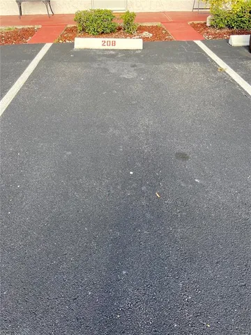 $107,731 | 1100 Martinique Drive, Unit 208, Winter Haven, FL 33884