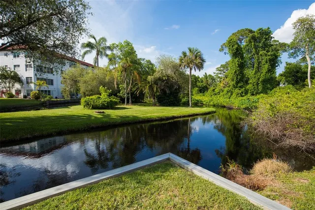 $107,731 | 1100 Martinique Drive, Unit 208, Winter Haven, FL 33884