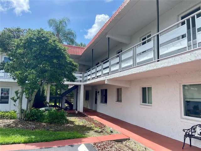 $107,731 | 1100 Martinique Drive, Unit 208, Winter Haven, FL 33884