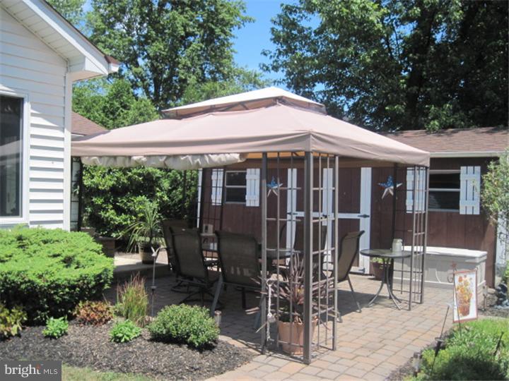 2465 Hillcrest Road Quakertown, PA 18951 - Photo 6 of 25 Patio